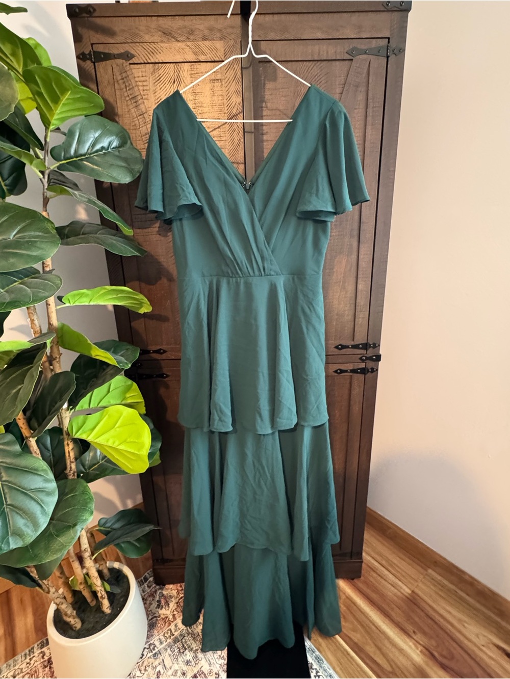 Lulu's Emerald Green Tiered V-Neck Maxi Dress
